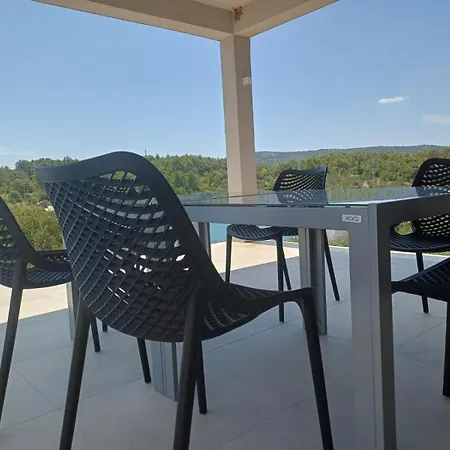 Pool Costela ביליצה