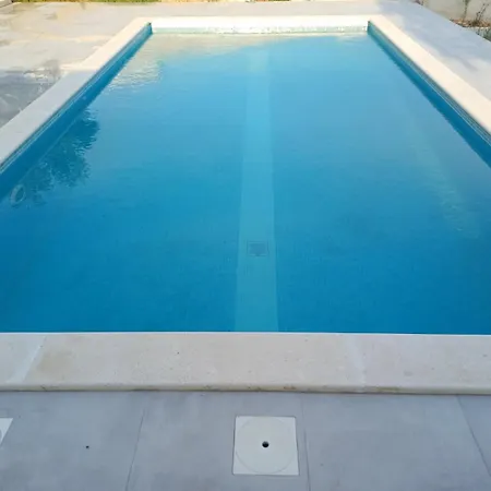 Pool Costela בית אירוח ביליצה