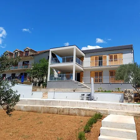 Pool Costela בית אירוח *